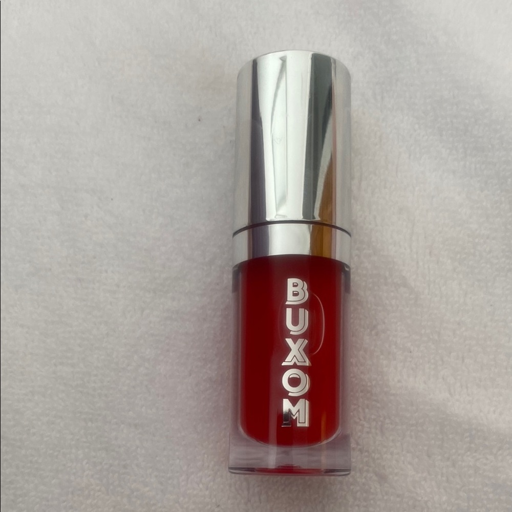 Buxom full-on plumping lip oil in cherry 🍒 flip